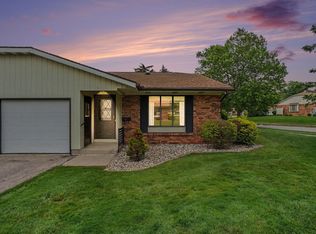 53 Old Mill Dr Unit 1, Holland, MI 49423