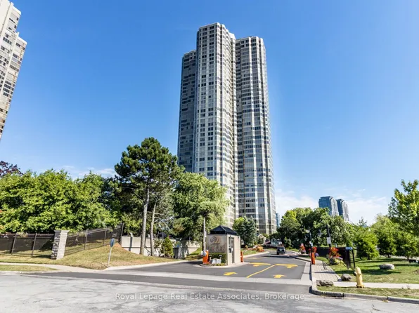 1 Palace Pier Ct #2407, Toronto, ON M8V 3W9