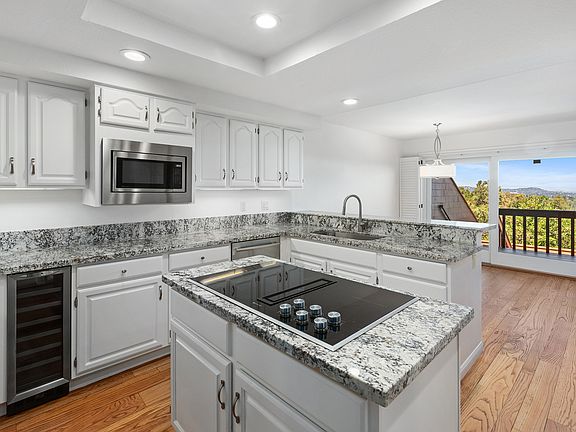 4th image of 23 Hallmark Cir