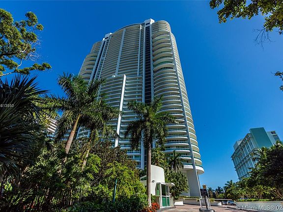 3rd image of 1643 Brickell Ave APT 3404