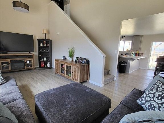 3rd image of 2520 Opal Dr