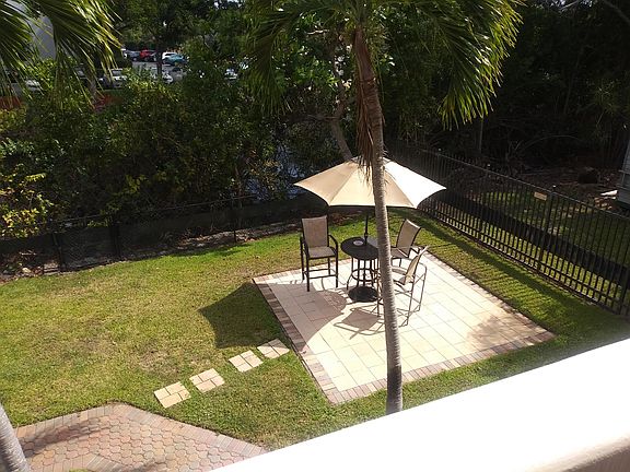 4th image of 1950 N Andrews Ave APT 114D
