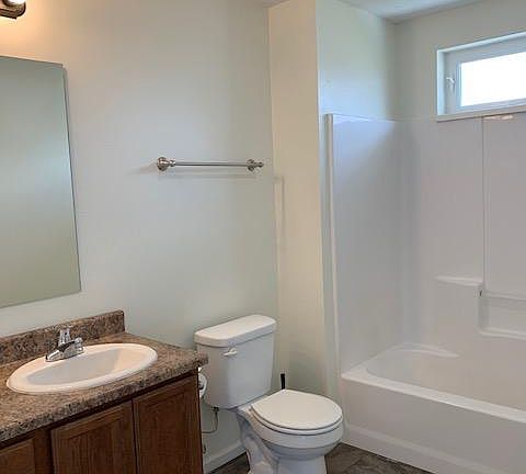 5th image of 1802 N Sheridan Ave