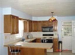 2nd image of 1101 Forest Park Dr