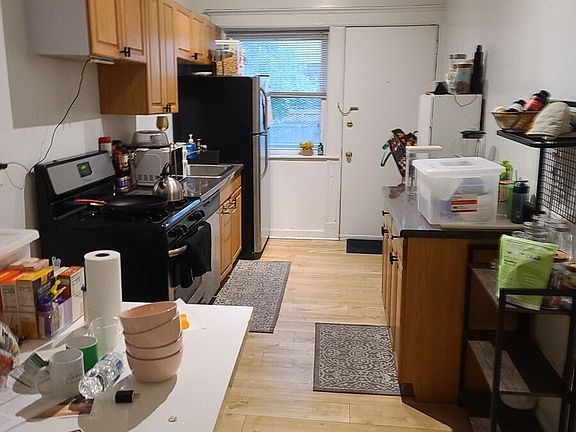 2nd image of 4607 N Ashland Ave #1