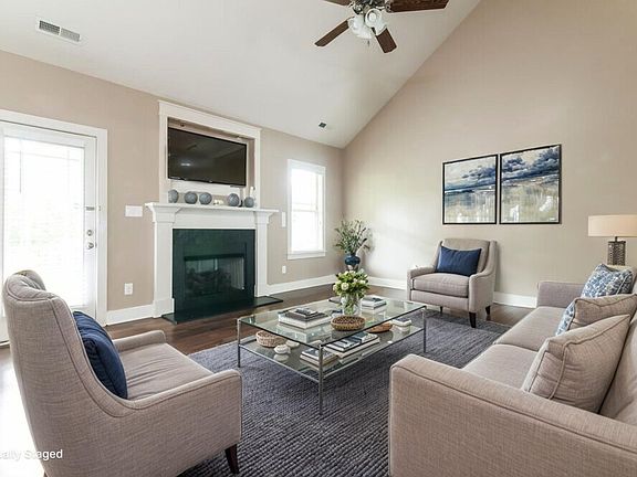 4th image of 3016 Watsonia Dr