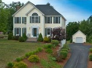 4 Hancock Rd, Windham, NH 03087