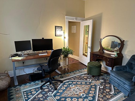 Office or second bedroom