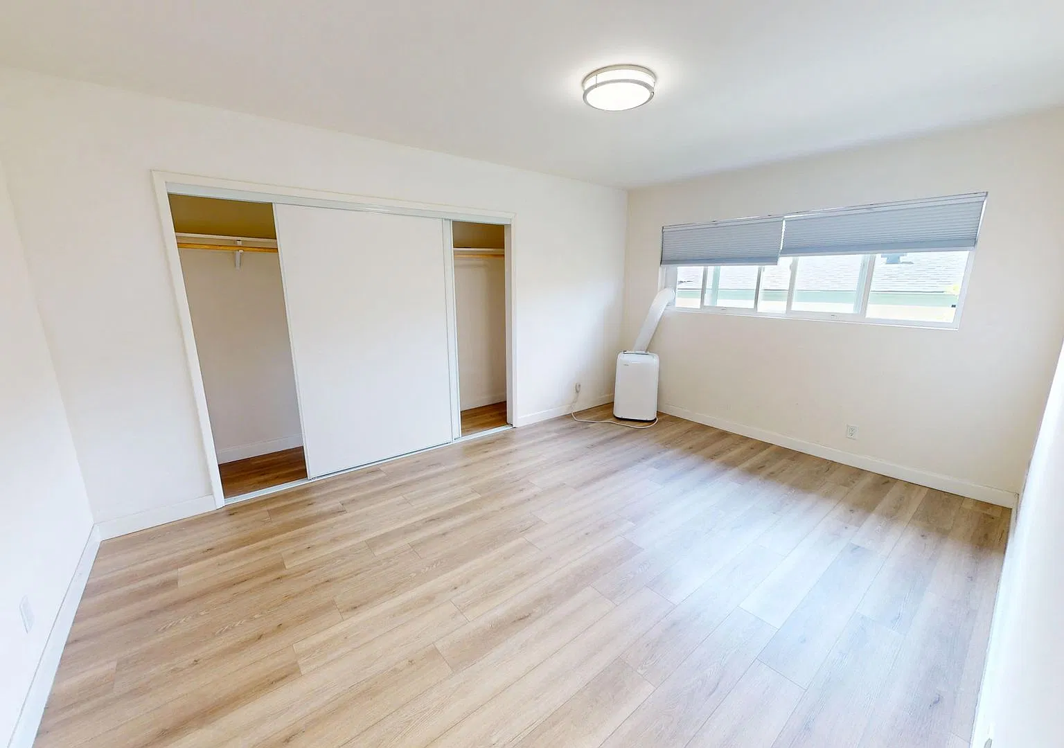 1534 South Shenandoah Street — Photo 4