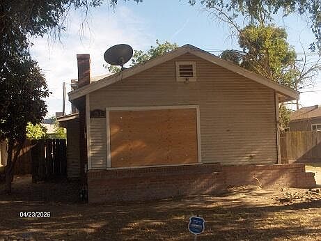 1st image of 213 W Maple Avenue