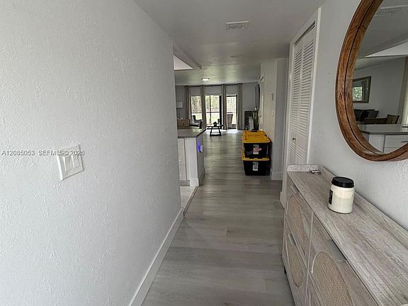 2nd image of 331 Lakeview Dr APT 101