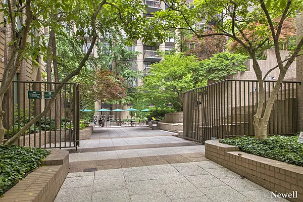 Rented by Newell and Assoc. | media 19