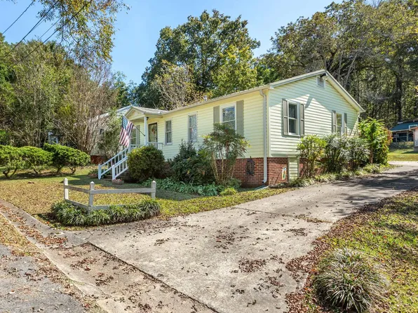 56 9th Ave, Ashville, AL 35953
