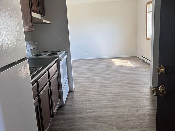 3rd image of 220 E Gateway Dr NW #2