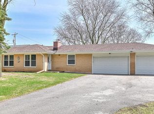 11030 N Buntrock Ave, Mequon, WI 53092