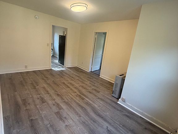 3rd image of 70 Chester Rd #4