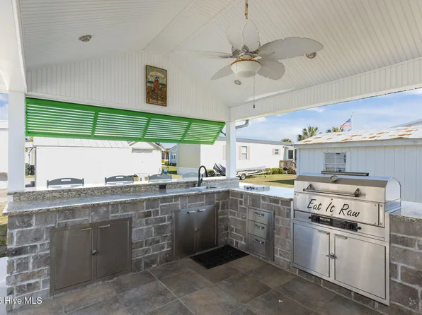 405 Snow Goose Lane, Newport, NC 28570