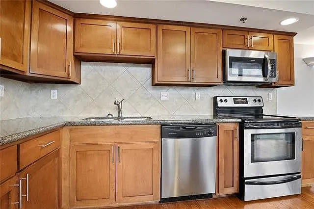 1 bed, 791 sqft, $1,450 — Photo 4