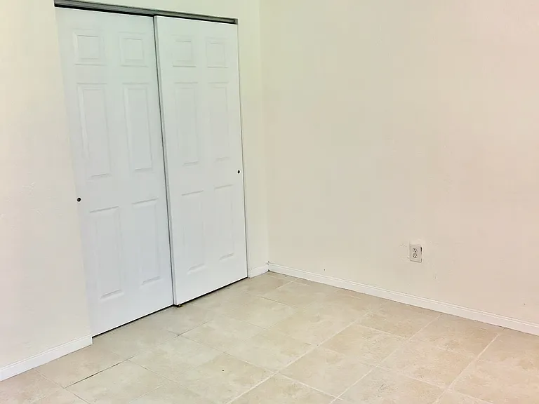 216 Orchard St #B — Photo 7