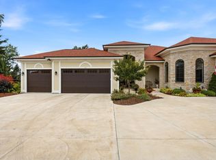 1612 Vico Pass, Oconomowoc, WI 53066