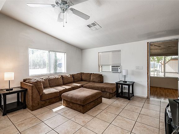 5th image of 1535 E John L Avenue