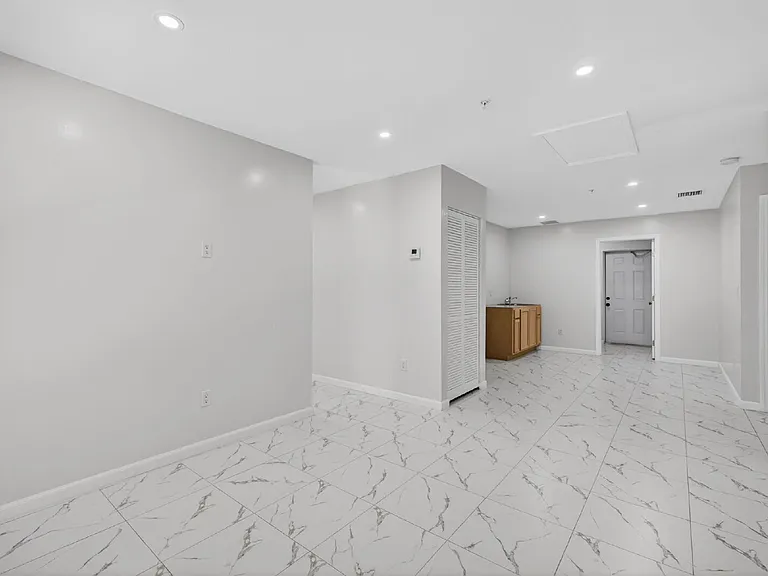 3255 Avenue J #2 — Photo 22