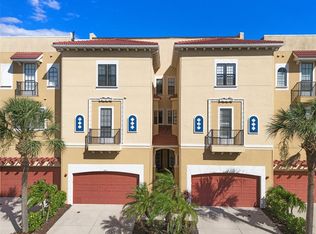 6411 Mayra Shores Ln, Apollo Beach, FL 33572