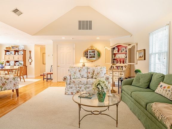 4th image of 74 Tussock Brook Rd #74