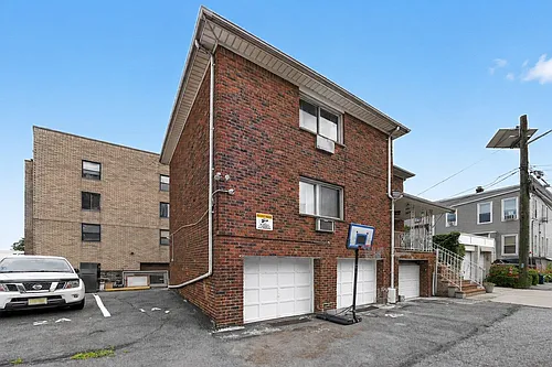 9052 New York Ave #1B Photo 1