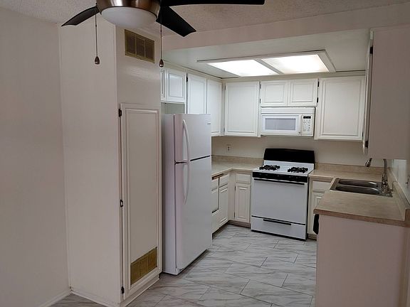 5th image of 5215 Cartwright Ave APT 2