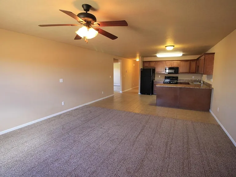 123 Edna St #123-B — Photo 36