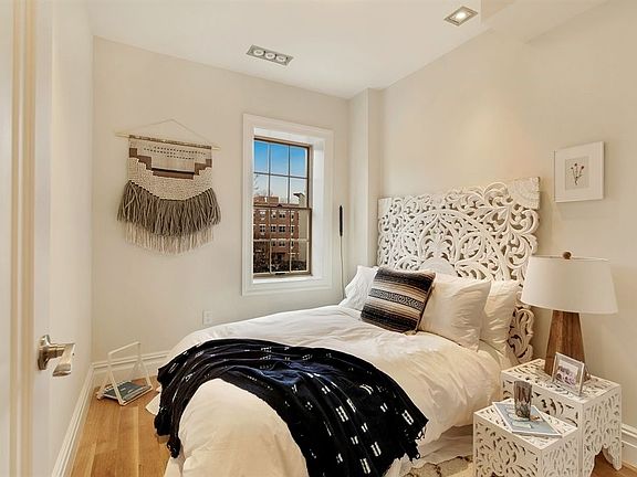 5th image of 347 Gates Ave #2