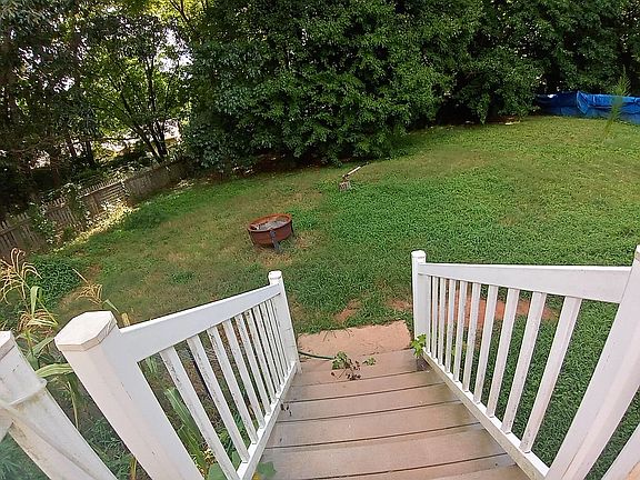 4th image of 5652 Stewart Woods Dr