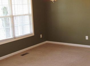 300 Woodgreen Dr, Aberdeen, NC 28315