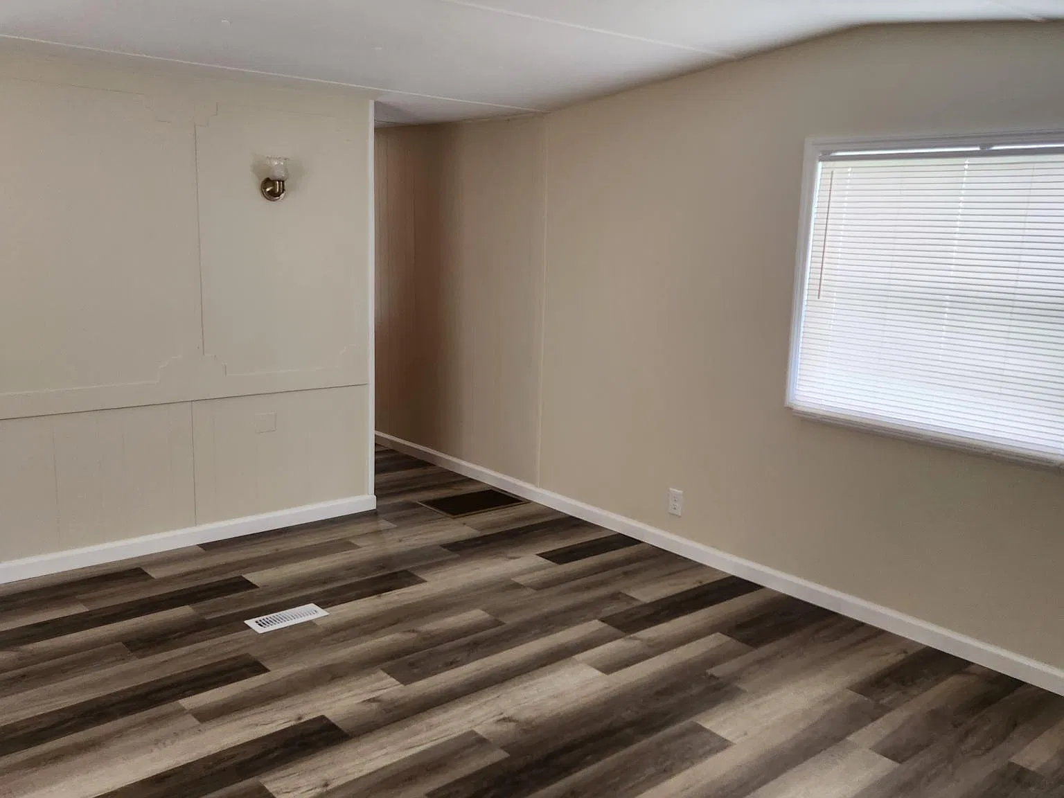 3 bed, $950 — Photo 3