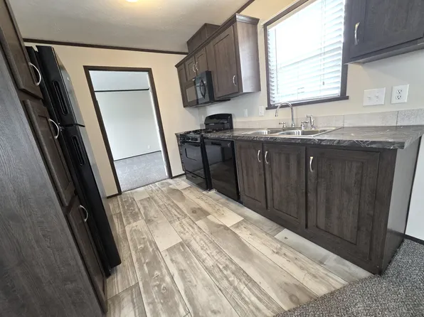 8 Quail 8, Rochester Hills, MI 48309