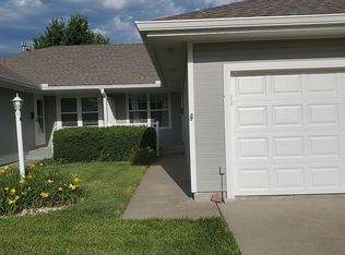 3363 SW Chelsea Cir, Topeka, KS 66614