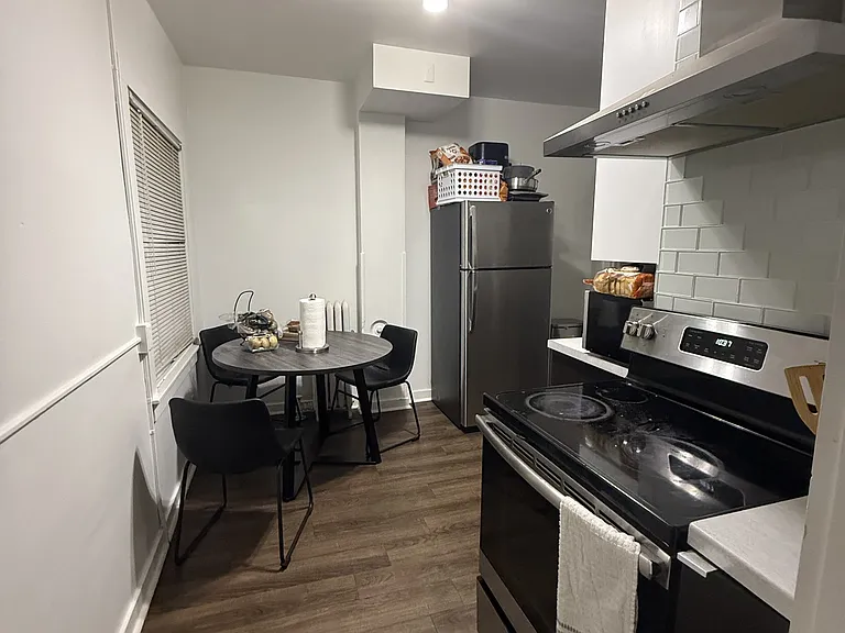 201 N Pinckney St #1-STREET201 — Photo 6