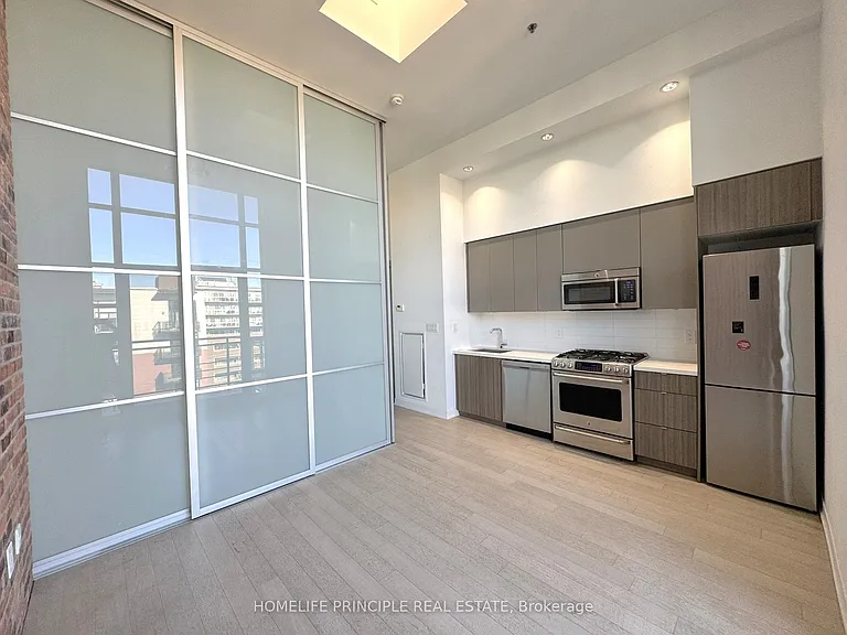 88 Colgate Ave #Penthouse 732 — Photo 8