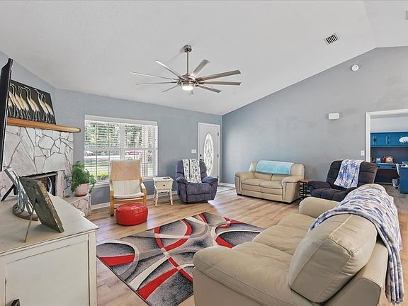 4th image of 7061 NW 112th Pl