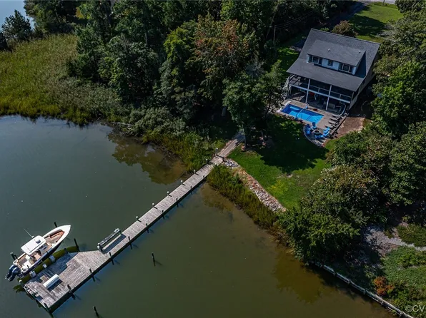 59 Starboard Ct, Montross, VA 22520