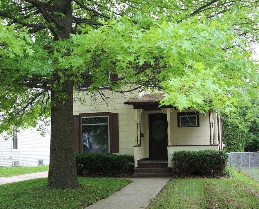 2nd image of 1408 S Oak Ave
