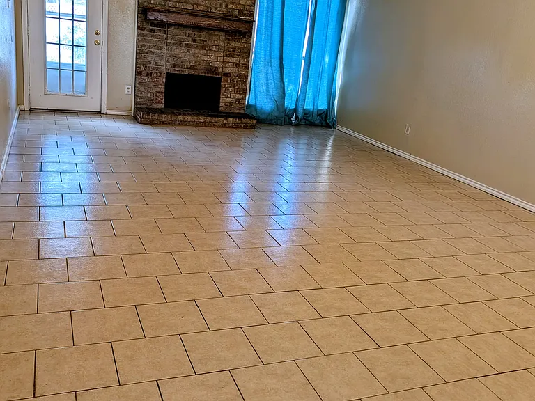 1841 Sage Dr — Photo 2
