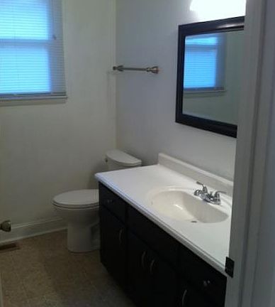 Main bathroom