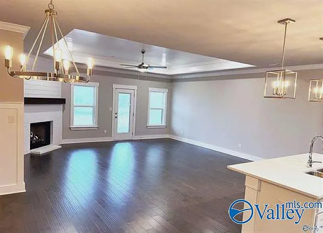 429 Tillane Park Cir — Photo 2