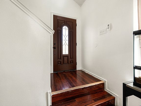 4th image of 3519 Candlehead Ln