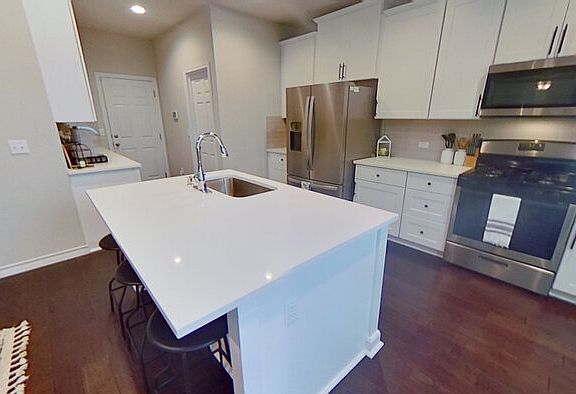 4th image of 11605 River Plantation Dr
