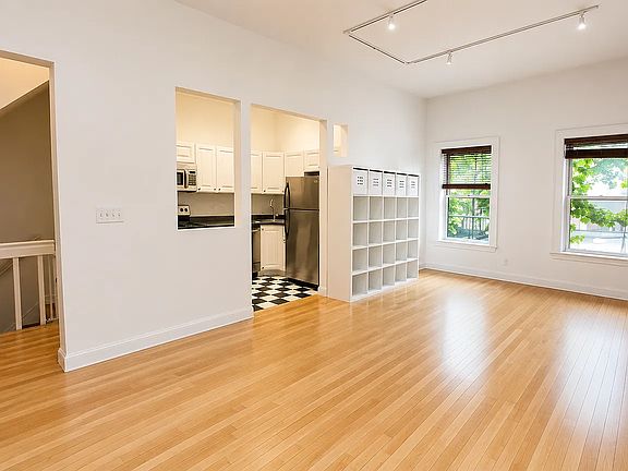 5th image of 242 6th Ave #1
