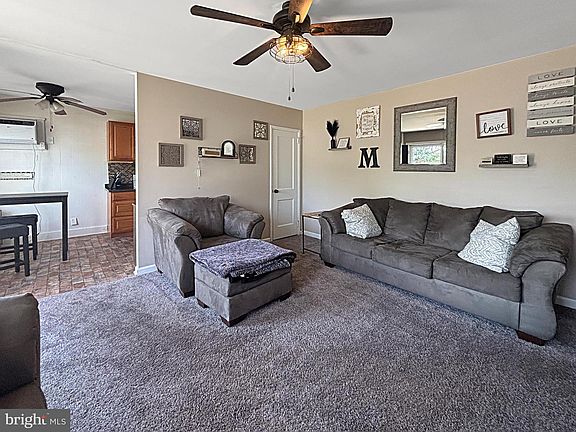5th image of 406 Holmes Dr