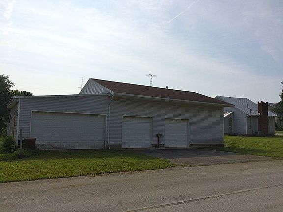 5th image of 113 W Cross St